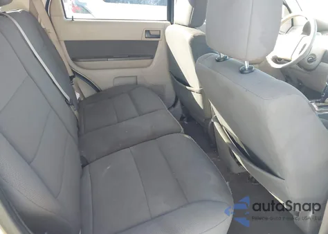 2010 Ford Escape Xlt из США, поврежденный, VIN 1FMCU0DG2AKA41241